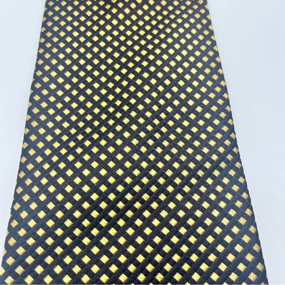 Bugatti Black and Gold Silk Tie - Picture 4 of 4